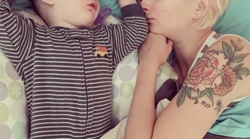 D&ouml;vmeleriyle g&ouml;z kamaştıran ebeveynler