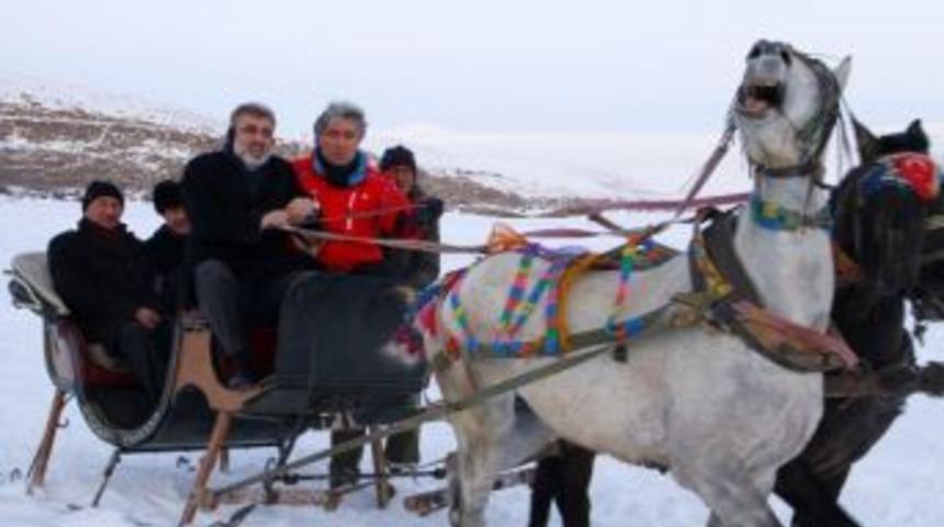 Bakan Yıldız&rsquo;dan Eskimo Us&uuml;l&uuml; Balık Avı