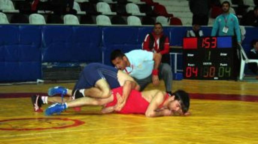 G&uuml;reş: Gen&ccedil; Erkekler T&uuml;rkiye Şampiyonası Grup M&uuml;sabakaları