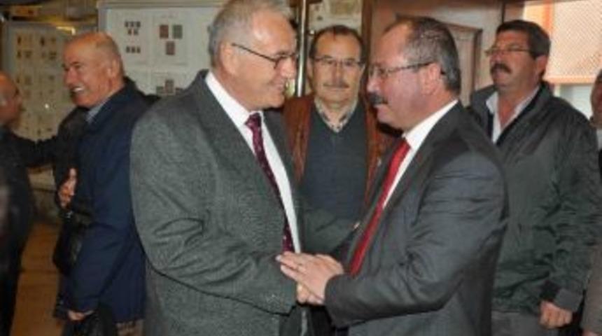 Kuşadası'nda Atat&uuml;rk Ve Cumhuriyet Pulları Sergisi A&ccedil;ıldı