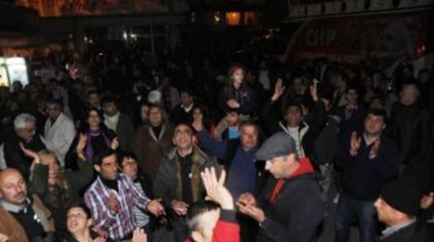 Antalya'da Chp İl Binası &Ouml;n&uuml;nde S&uuml;leyman Evcilmen Eylemi..