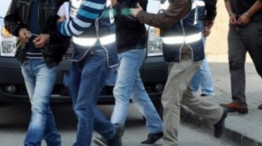 Uyuşturucu Ticaretine 10 Tutuklama