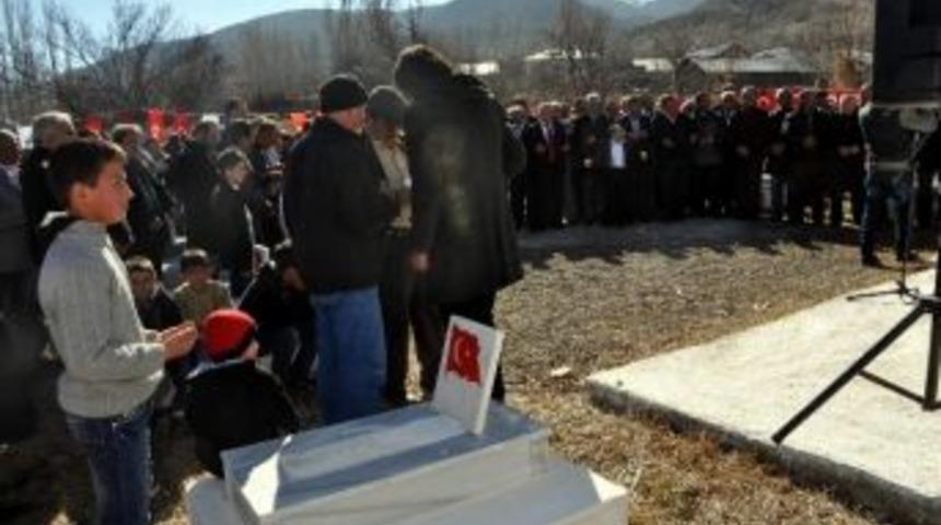 Ermeniler Tarafından Şehit Edilen 71 Asker İ&ccedil;in Anma T&ouml;reni D&uuml;zenlendi
