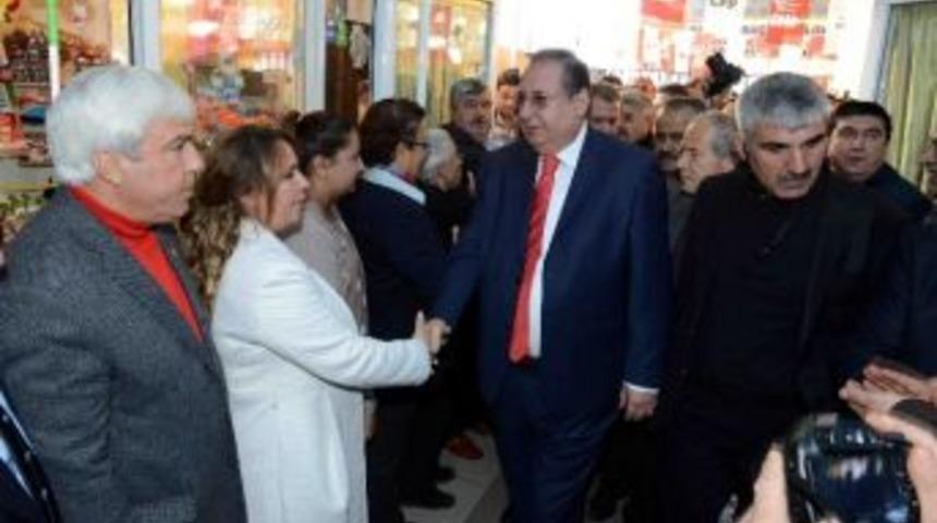 Başkan &Ouml;zcan Se&ccedil;im &Ccedil;alışmalarını S&uuml;rd&uuml;r&uuml;yor