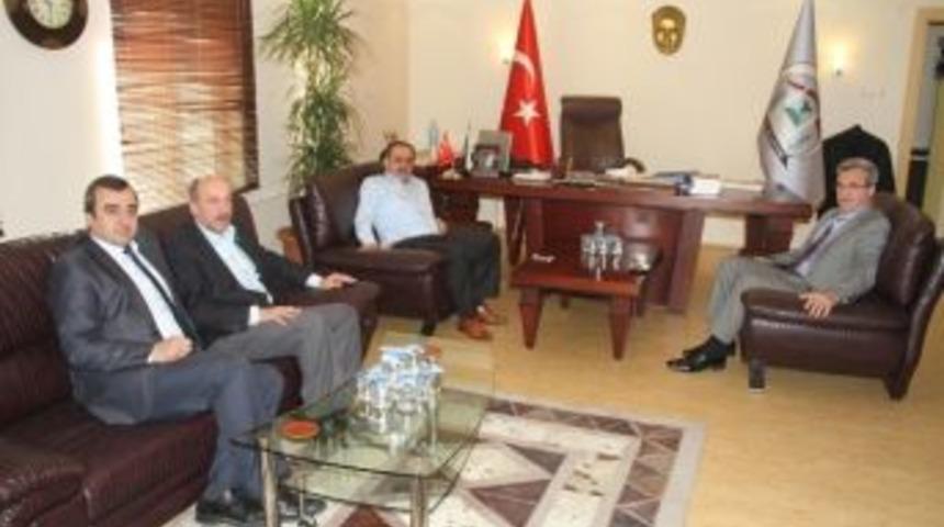 Ak Parti Akyazı Belediye Başkan Adayı Akcan&rsquo;dan, Başkan Yazıcı&rsquo;ya Ziyaret