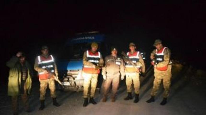 Iğdır&rsquo;da Ka&ccedil;ak Avcılara Gece Denetimi