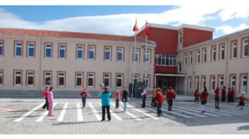 Eğitime Başladıktan 1 G&uuml;n Sonra Okulları Değişecek