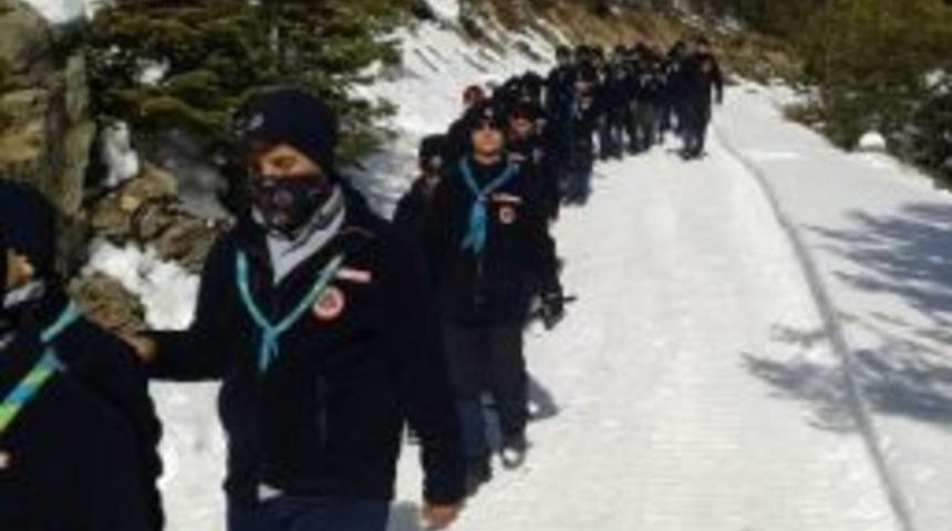 Kar Komandoları Uludağ'da Kampa Girdi