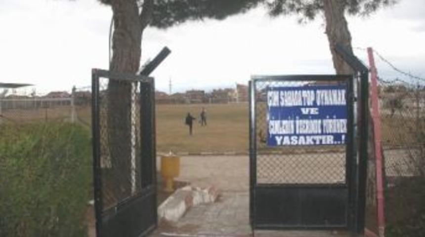 Afyonkarahisar&rsquo;da Bir Garip Tabela