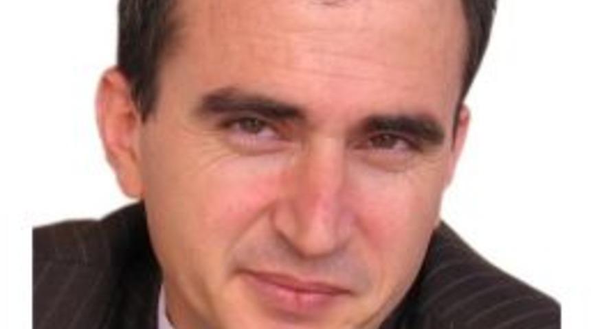 &Ouml;l&uuml;m&uuml;n&uuml;n 3. Yılında Hasan &Ouml;nkaş &Ouml;d&uuml;lleri