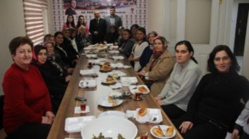 Alaplı Ak Partide, Aday Eşleri Bir Araya Geldi