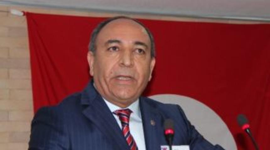 Mersin İdmanyurdu'nda Y&uuml;zler G&uuml;l&uuml;yor