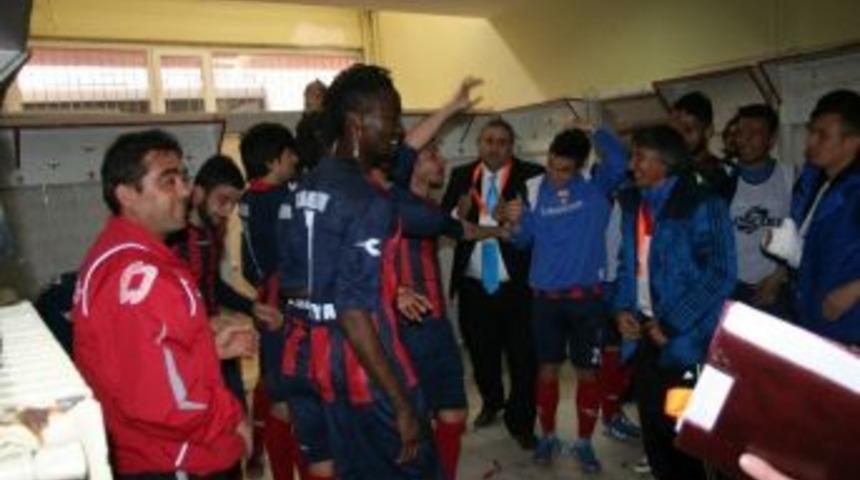 Karaman Belediyespor&rsquo;da 3 Puan Sevinci