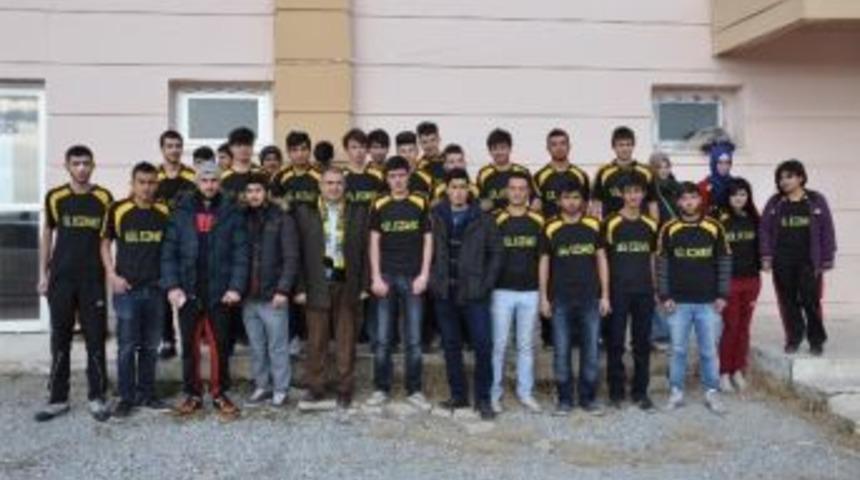 Mhp Sorgun Belediye Başkan Adayı Ergin G&uuml;l Sporculara Forma Hediye Etti