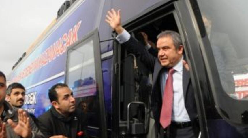 Yeniden Aday G&ouml;sterilen B&ouml;cek&rsquo;e Coşkulu Kutlama