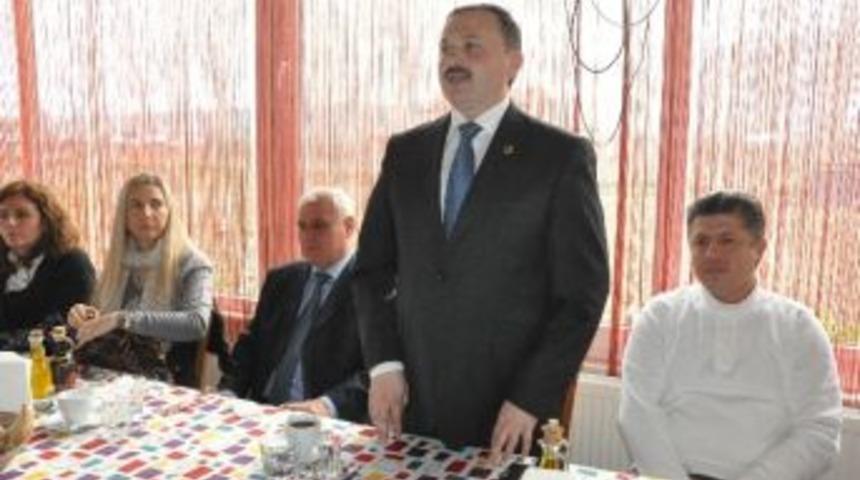 Soma Ak Parti'den Birliktelik Kahvaltısı