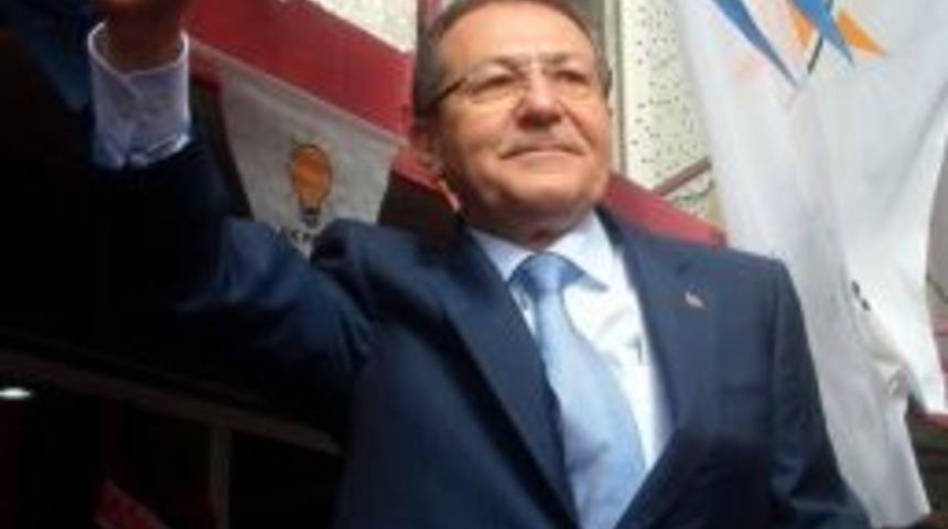 Burhaniye&rsquo;de Edip Uğur Coşkusu