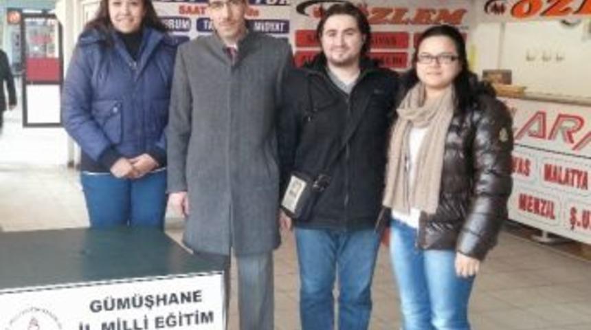 G&uuml;m&uuml;şhane&rsquo;ye Yeni Atanan 69 &Ouml;ğretmen &Ccedil;i&ccedil;eklerle Karşılandı