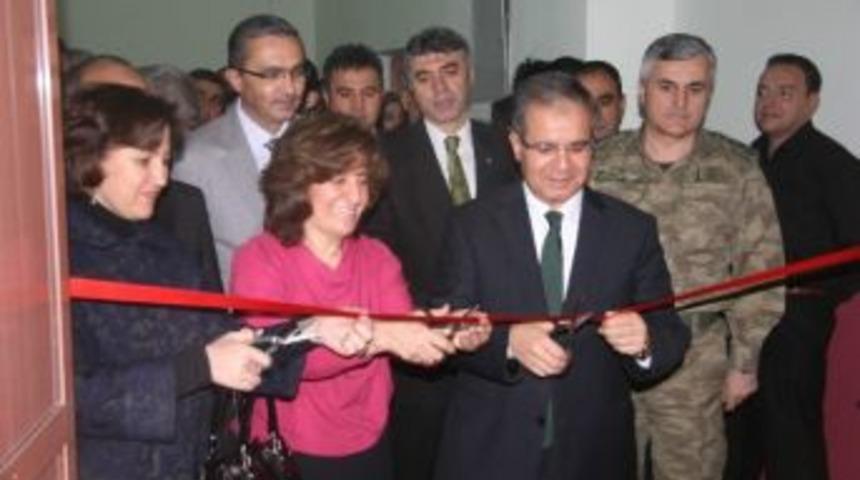 Resim Ve Seramik Sergisi A&ccedil;ılışı Yapıldı