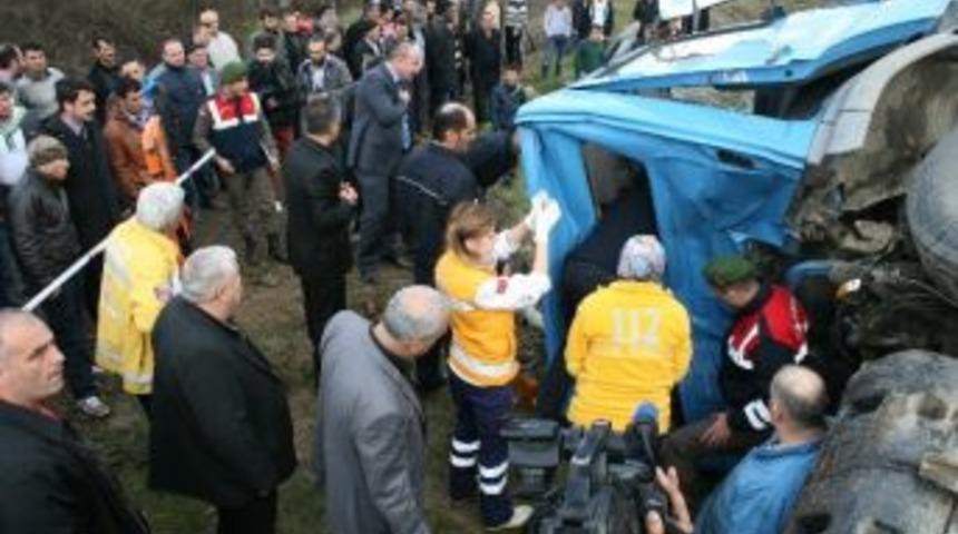 D&uuml;zce D-100 Karayolunda Kaza: 1 Yaralı