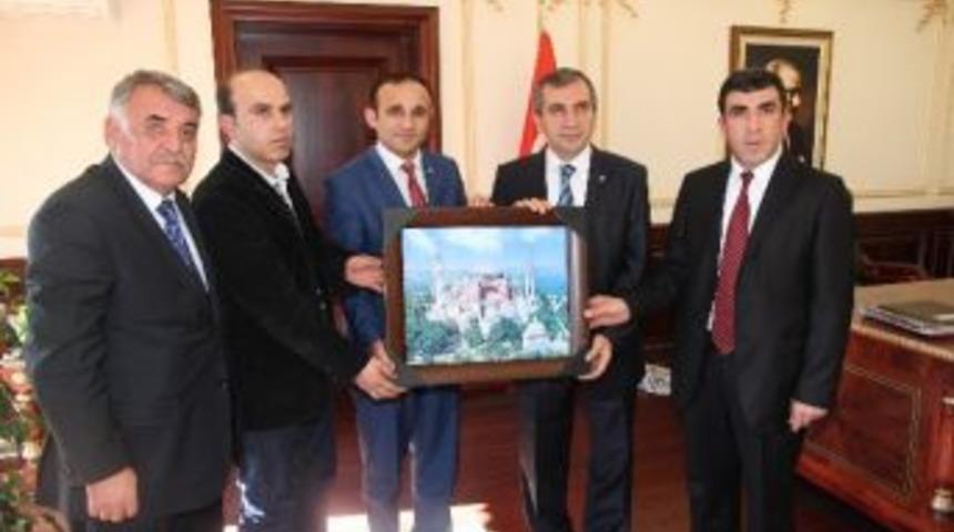 İstanbul&rsquo;da Bulunan Yozgatlı Dernek Başkanlarından Yozgat Valisi Yazıcı&rsquo;ya Ziyaret