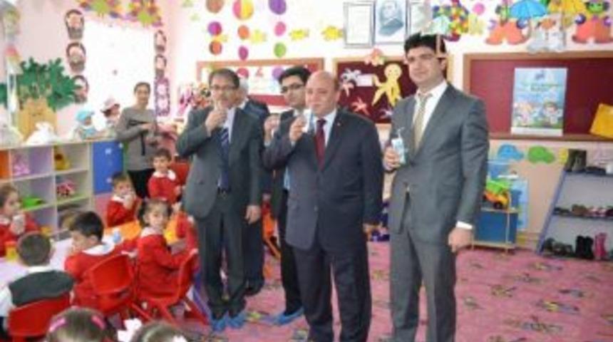 Okul S&uuml;t&uuml; Dağıtımı Yapıldı