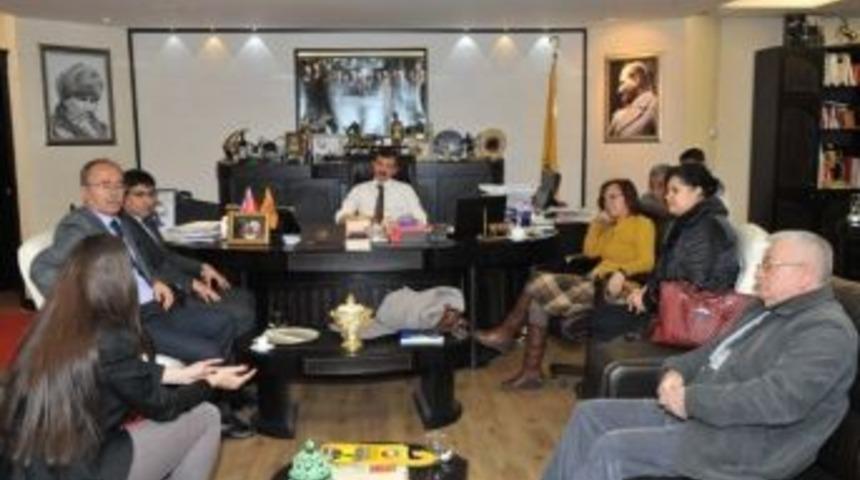 Chp İzmir'de K&uuml;sk&uuml;nler Dsp Yolunda Mı?