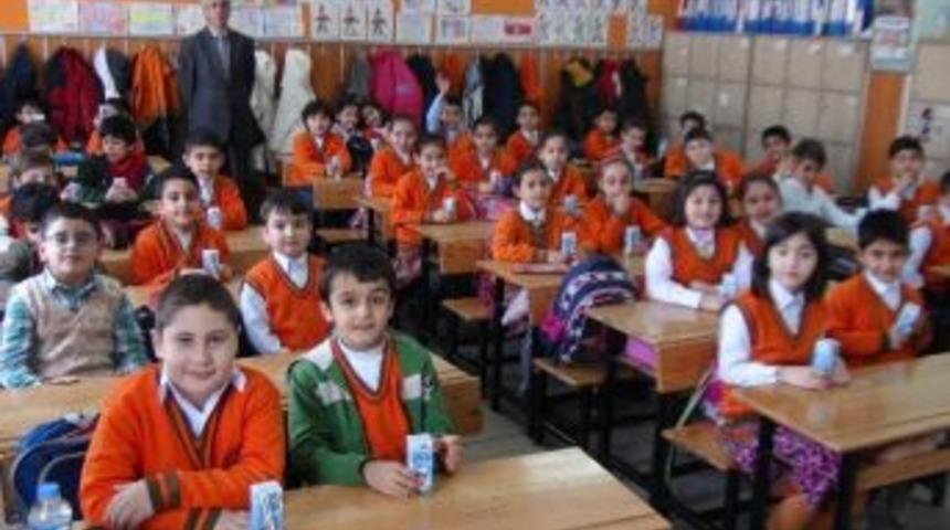 Adıyaman&rsquo;da 57 Bin &Ouml;ğrenciye Okul S&uuml;t&uuml; Dağıtıldı