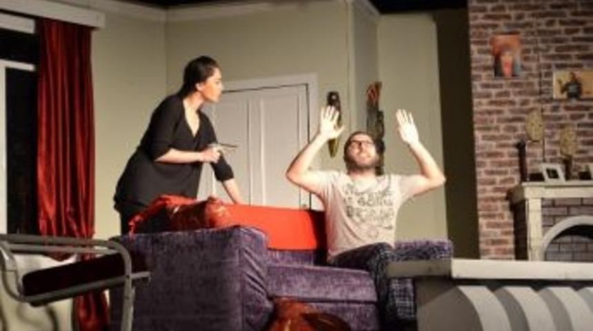 &ldquo;haftasonunun Son G&uuml;n&uuml;&rdquo; Kahkahaya Boğdu