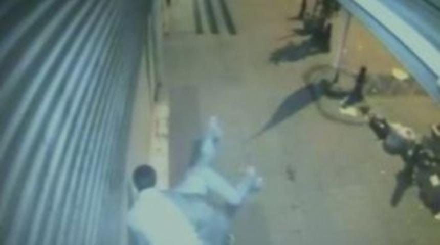 (&ouml;zel Haber) S&uuml;r&uuml;ne S&uuml;r&uuml;ne Hırsızlık Kamerada