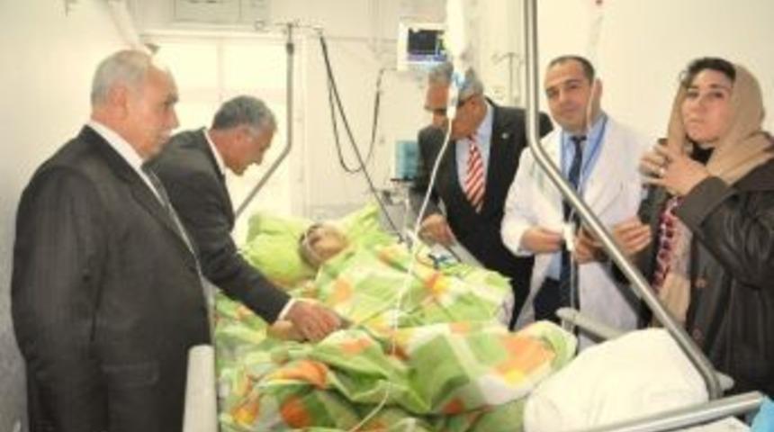 Hadi, Tedavisi S&uuml;ren D&uuml;nya Olimpiyat Şampiyonu İsmet Atlı&rsquo;yı Hastanede Ziyaret Etti