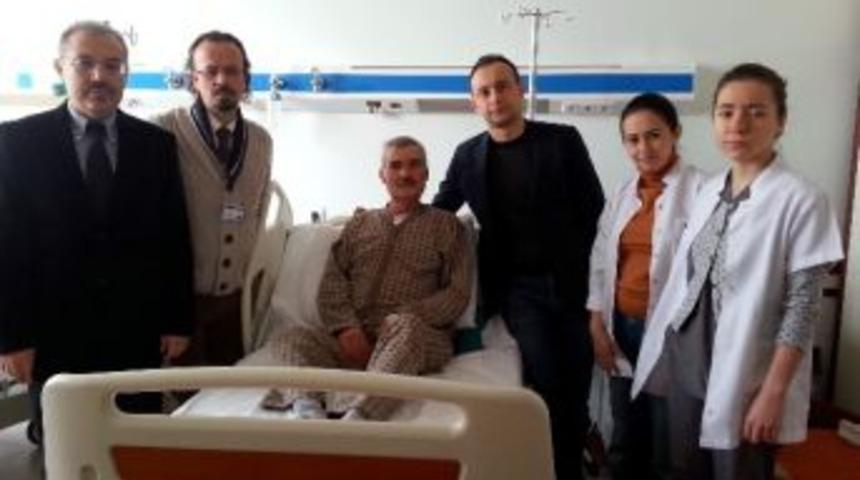 Kalbin İ&ccedil;inde Bırakılan Teller Ameliyat Yapılmadan &Ccedil;ıkartıldı