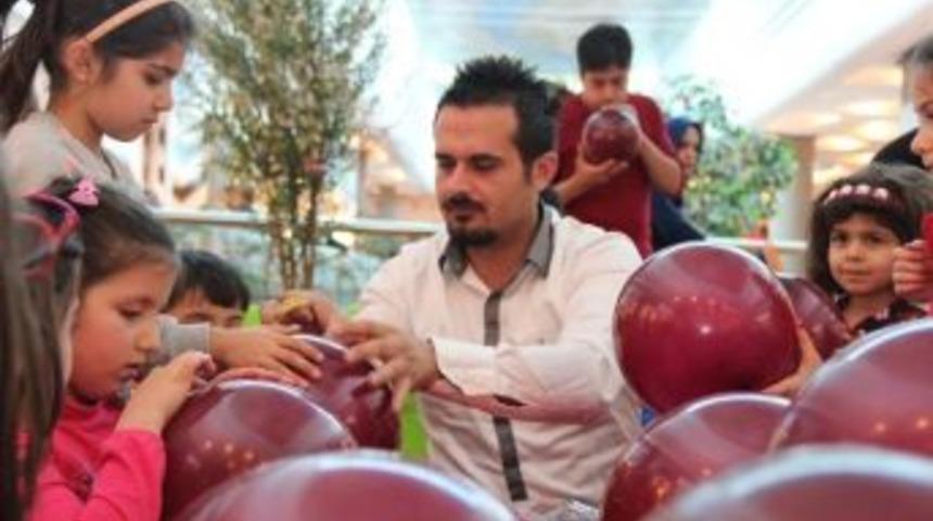 &Ccedil;ocuklar İll&uuml;zyon Şova Bayıldı