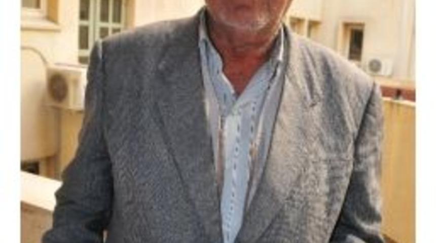 Emekliyi Bankamatik &Ouml;n&uuml;nde Dolandırdı, Su&ccedil;unu İtiraf Edip Beraatını İstedi