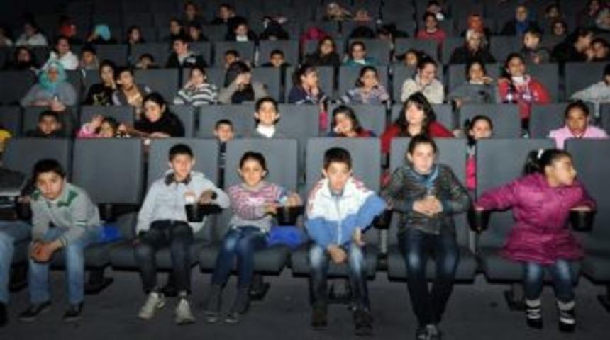 Şehitkamilli &Ccedil;ocukların Sinema Keyfi