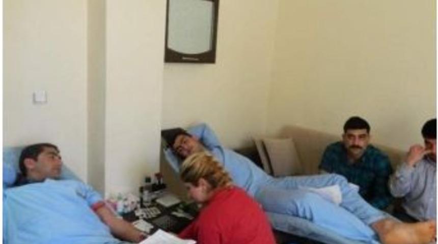 Aile Ve Sosyal Politikalar İl M&uuml;d&uuml;rl&uuml;ğ&uuml; Personeli Kan Verdi