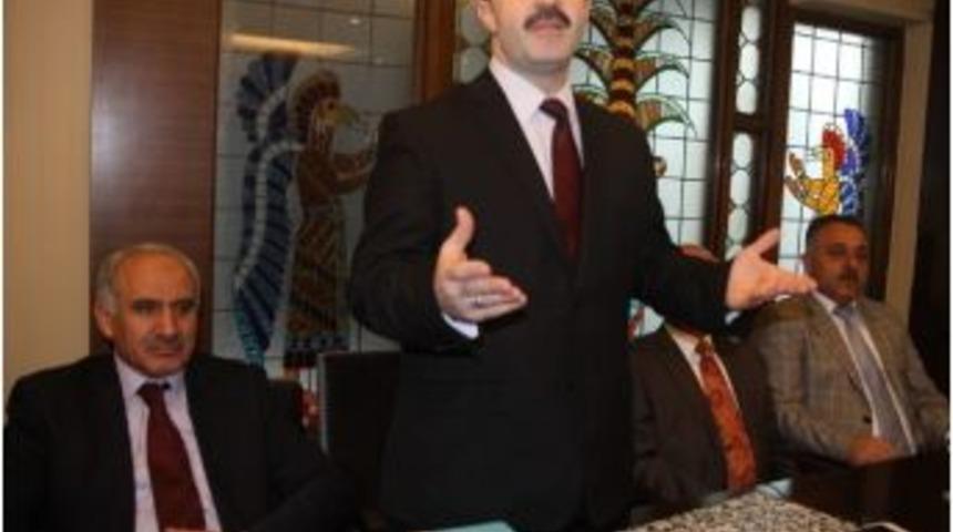 Ak Parti Tuşba Belediye Başkan Adayı &Ouml;zg&ouml;k&ccedil;e Basın Mensuplarıyla Bir Araya Geldi