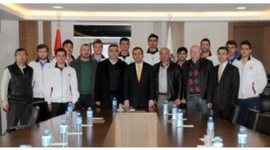 Kula Belediyespordan Kasapoğluna Ziyaret