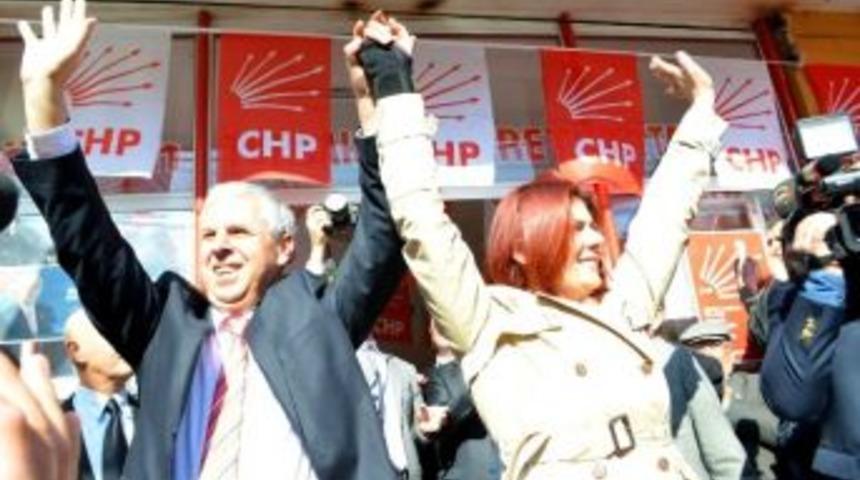 &Ouml;zlem &Ccedil;er&ccedil;ioğlu; &ldquo;bağarası Belediyesi&rsquo;nin Işığı S&ouml;nmeyecek&rdquo;