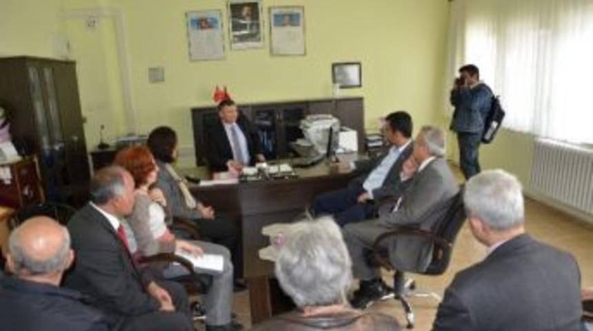 Akhisar Adnan Menderes Lisesi, Okulunu Geri İstiyor