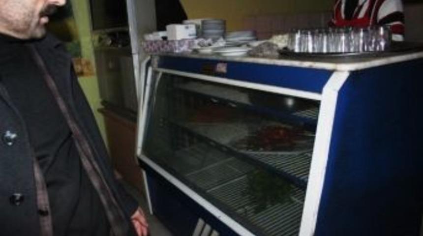 Esnafların Elektrik Kesintisine Protestosu