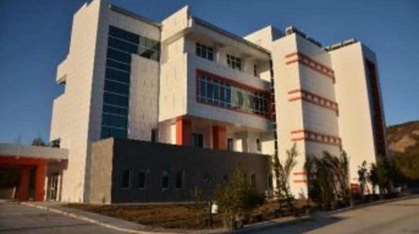 Şiran Devlet Hastanesi G&uuml;n Sayıyor