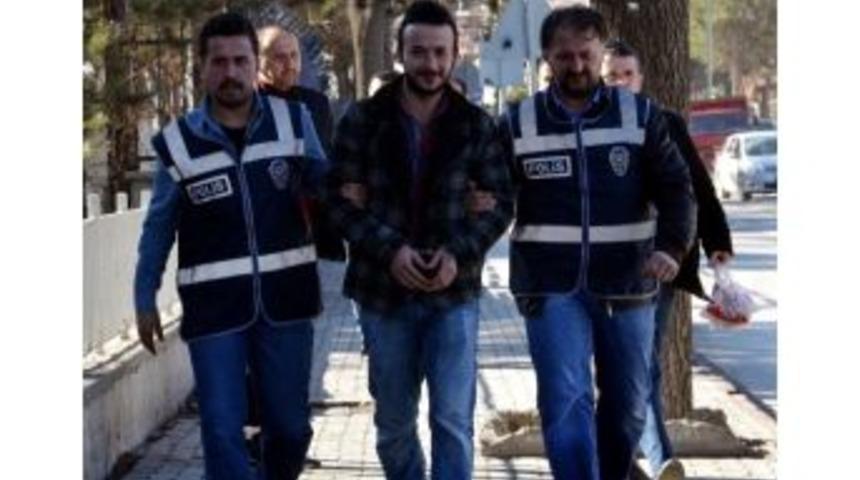 Marketi Soyan Hırsızlar Yakalandı