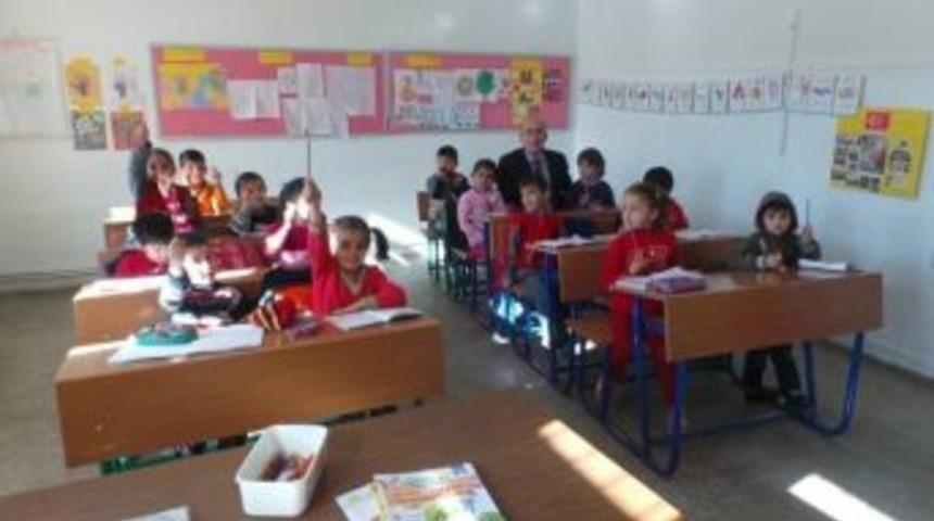 T&uuml;rk Eğitim-sen Nevşehir Şubesi&rsquo;nden Karapınar Esentepe İlkokulu&rsquo;na Destek