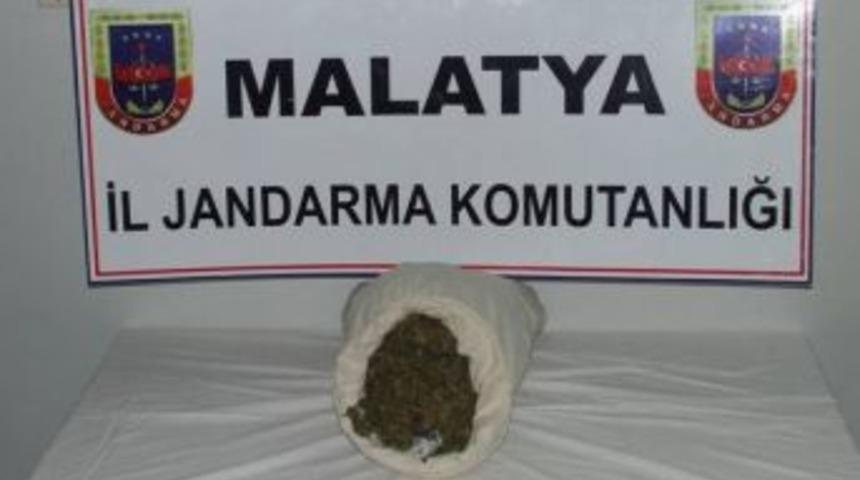 Yolcu Otob&uuml;s&uuml;nde Esrar Ele Ge&ccedil;irildi