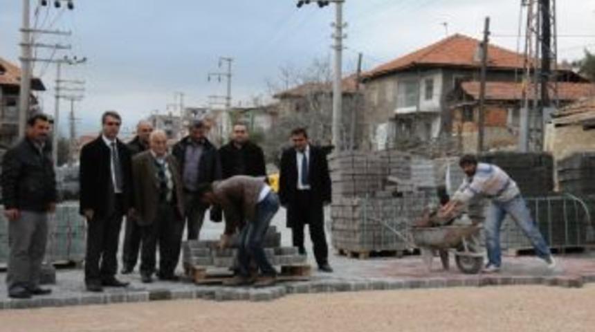 Başkan Ayaz, Parke Yol &Ccedil;alışmalarını İnceledi