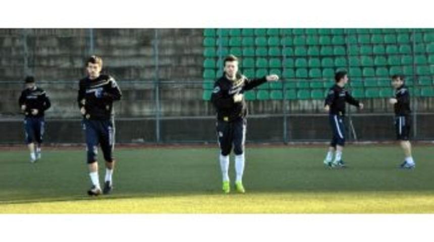 Kozlu Belediyespor, B&uuml;y&uuml;k&ccedil;ekmece Belediyespor Ma&ccedil;ı Hazırlıklarına Başladı