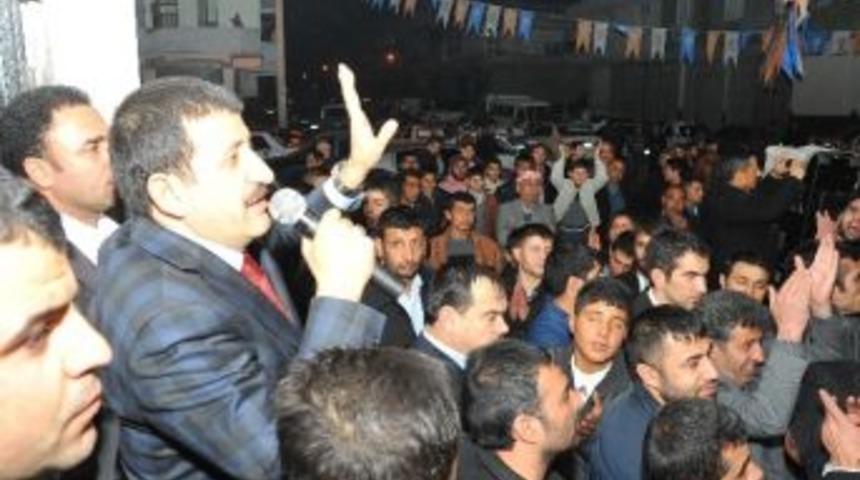 Mehmet Ekinci, Ziyaretlerini S&uuml;rd&uuml;r&uuml;yor