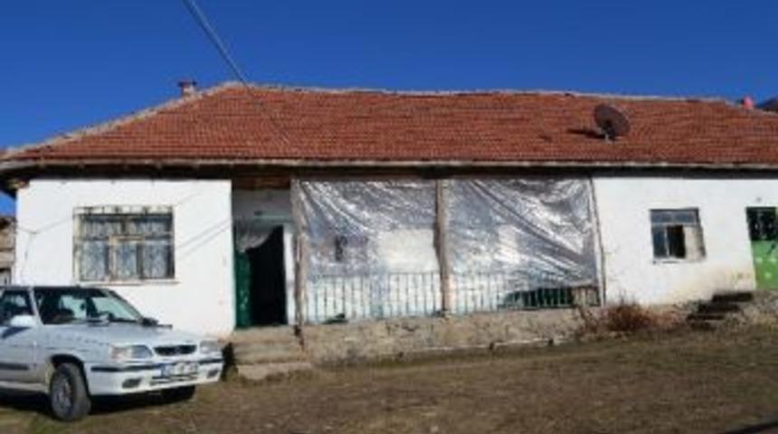 Lise &Ouml;ğrencisi Av T&uuml;feği İle Annesini &Ouml;ld&uuml;rd&uuml;