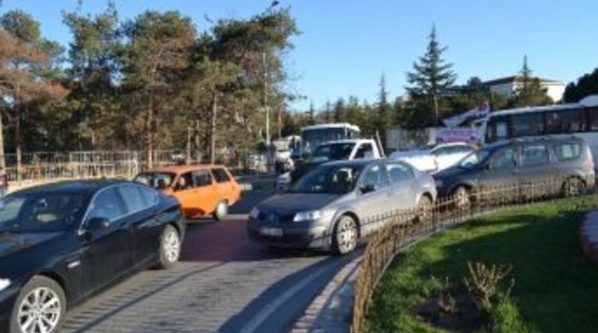 Otomobil İle Motosiklet &Ccedil;arpıştı: 1 Yaralı